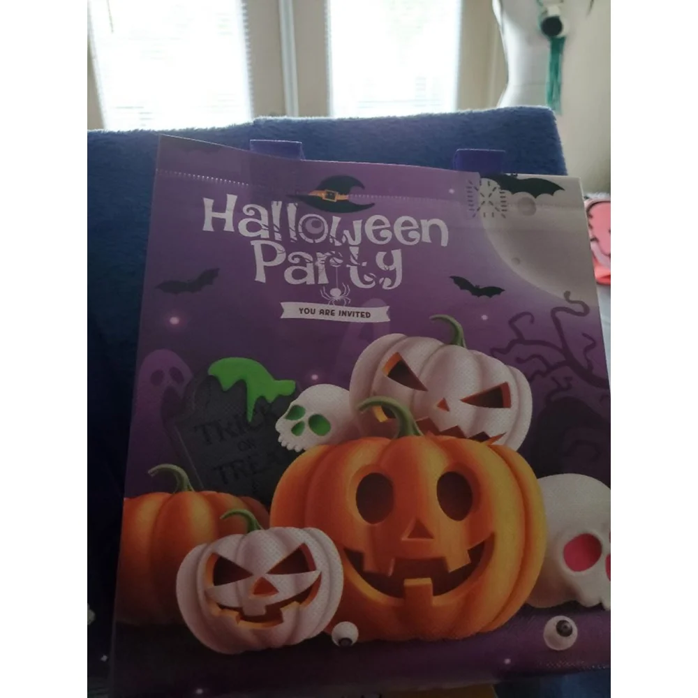 Trick or Treat with this 4 pack 9x9 reusable Halloween bags